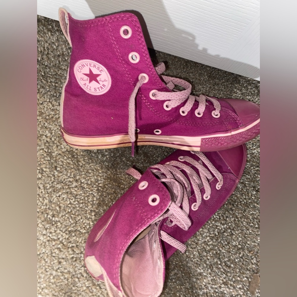 Monochromatic pink converse shoes